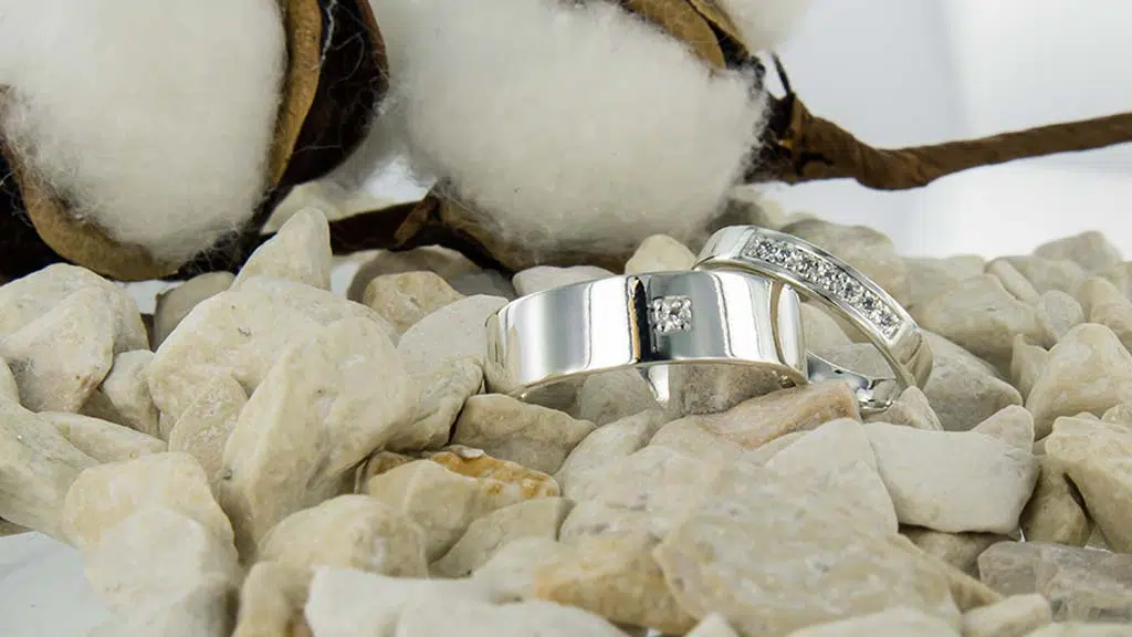trouwringen-met-zirkonia_zilver_4.jpg
