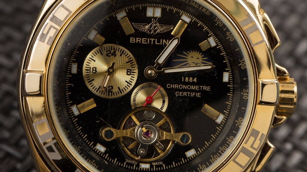 Breitling horloge onderhoud laat u uitvoeren door de gecertificeerde horlogemaker bij Juwelier Jos
