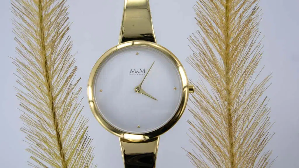 MM_horloge_goudkleurig_1.jpg