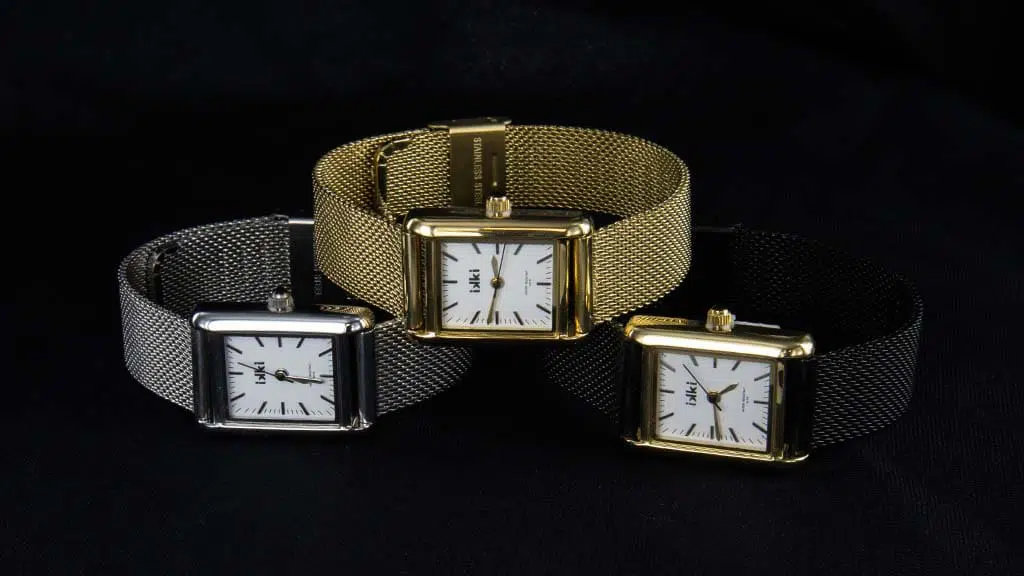 horloges_3-maal_verschillende-kleuren_3.jpg