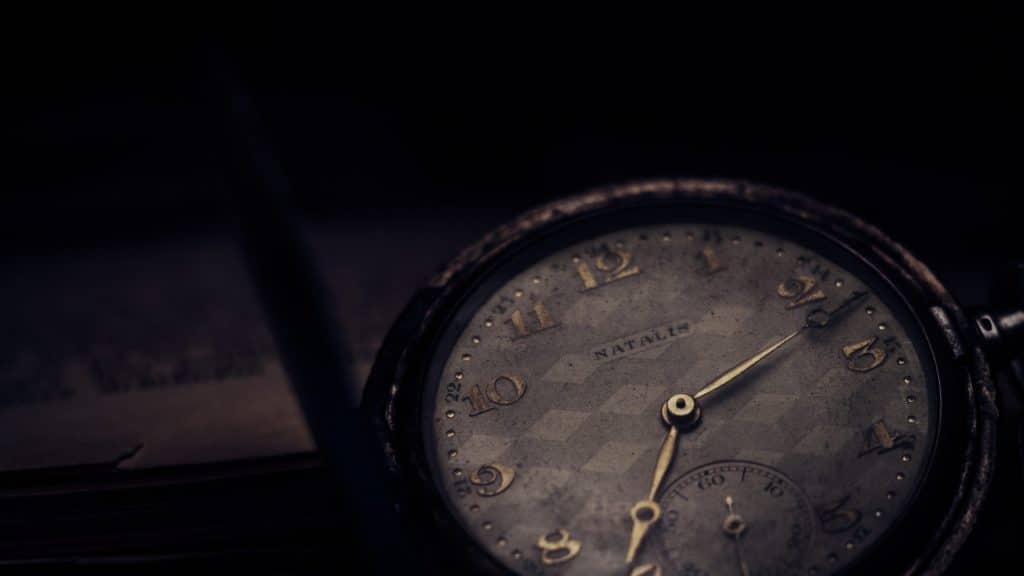 pexels-horloge-klok-6-scaled-e1623228807716