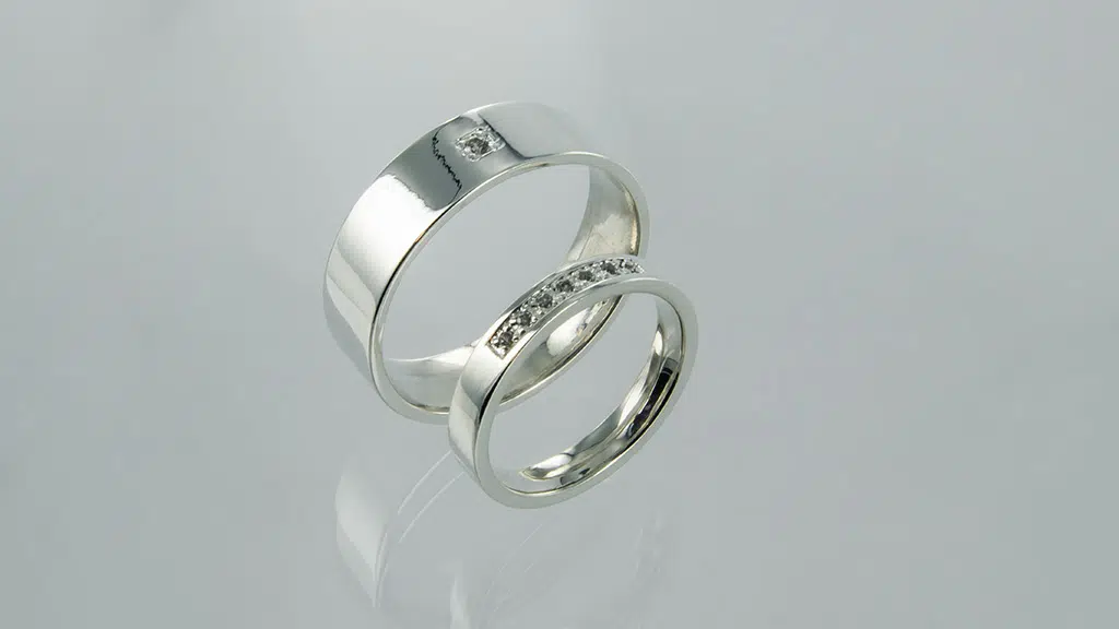 trouwringen-met-zirkonia_zilver_2.jpg